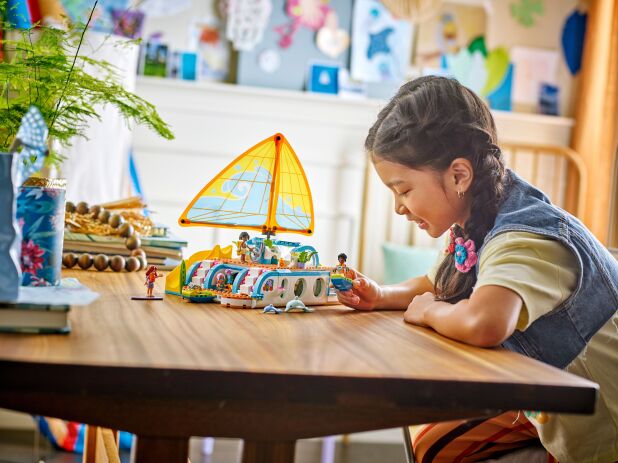 LEGO Friends Travel Boat Adventure (42664) (6)