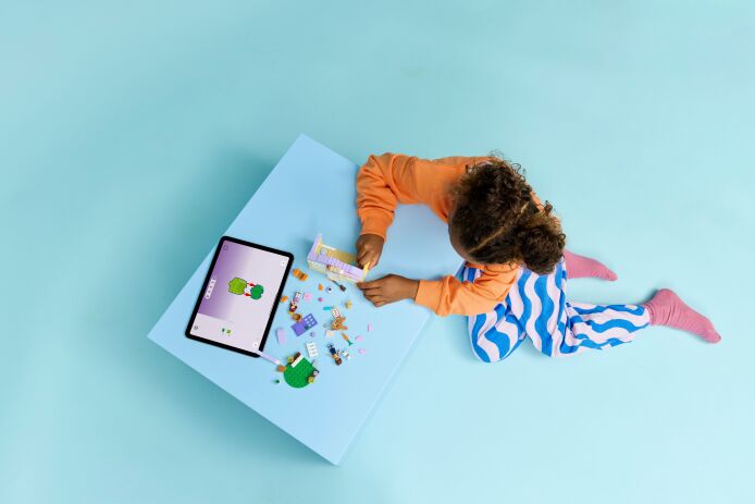 LEGO Friends Heartlake City Bunny Hotel (42679) (5)