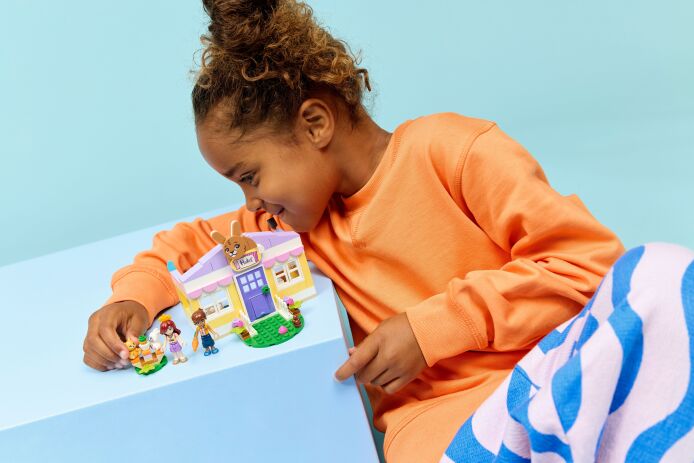 LEGO Friends Heartlake City Bunny Hotel (42679) (6)