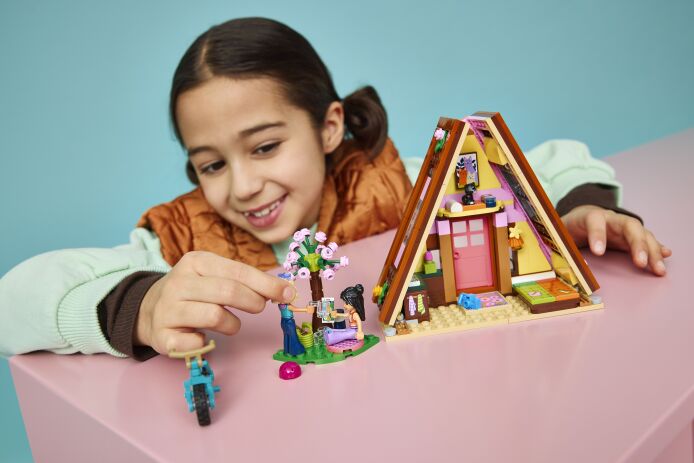 LEGO® Friends Nature Glamping Cabin (42682) (9)