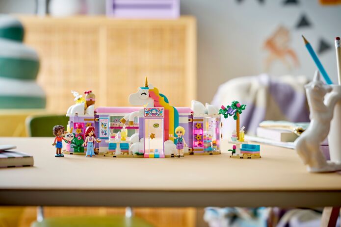 LEGO Friends Unicorn Dream Cafe (42684) (5)