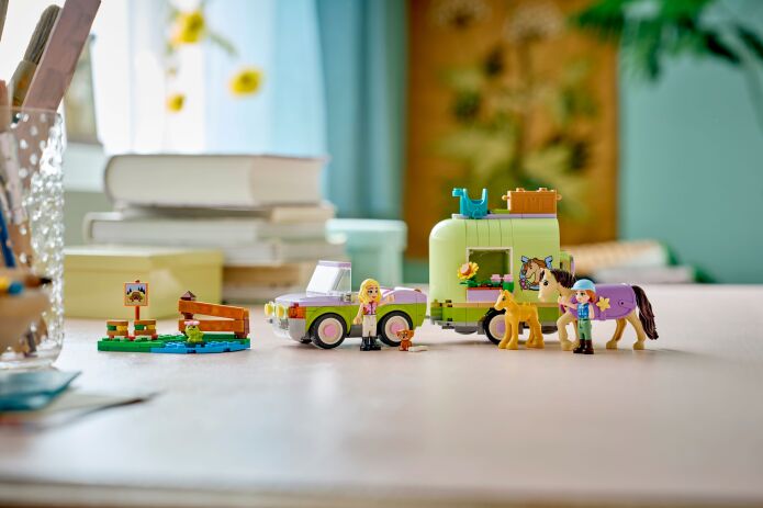 LEGO Friends Horse & Baby Foal Trailer (42695) (8)