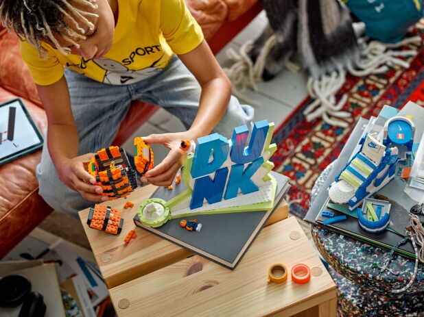 LEGO Nike Dunk x Lego Set (43008) (4)