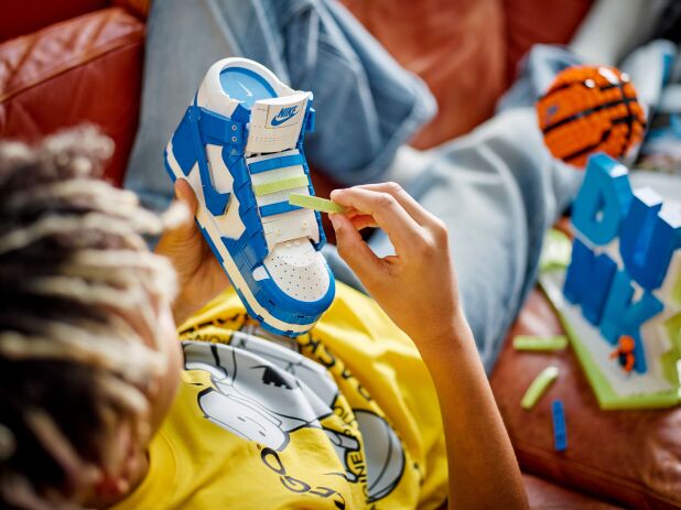 LEGO Nike Dunk x Lego Set (43008) (7)