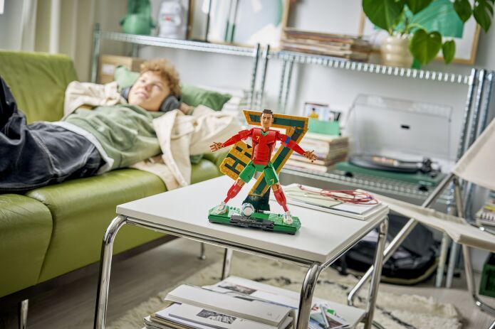 LEGO® Editions Cristiano Ronaldo-Soccer Legend (43016) (3)