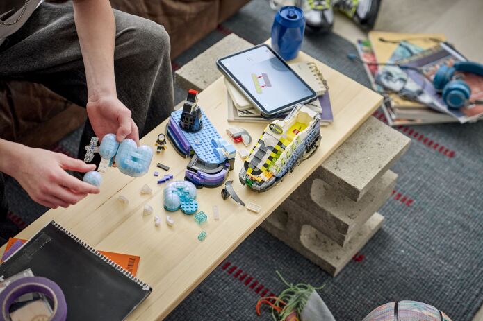 LEGO Editions Nike Air Max 95 x Lego Set (43025) (5)