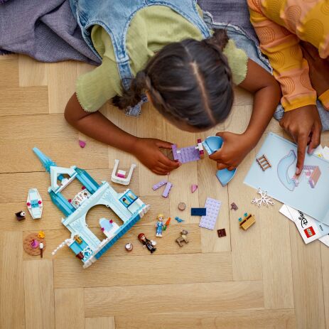 LEGO Disney Princess Elsa's Frozen Castle (43238) (5)