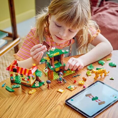 LEGO Disney Antonio's Animal Sanctuary (43251) (5)