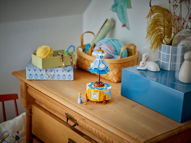 LEGO Disney Princess Cinderella's Dress (43266) (8)