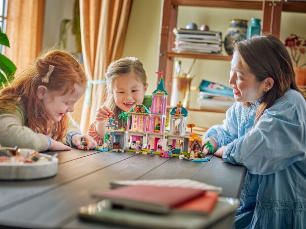 LEGO Disney Princess Castle & Royal Pets (43267) (6)