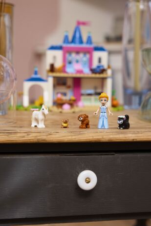 LEGO® Disney Princess Cinderella Animal Friends Castle (43283) (8)