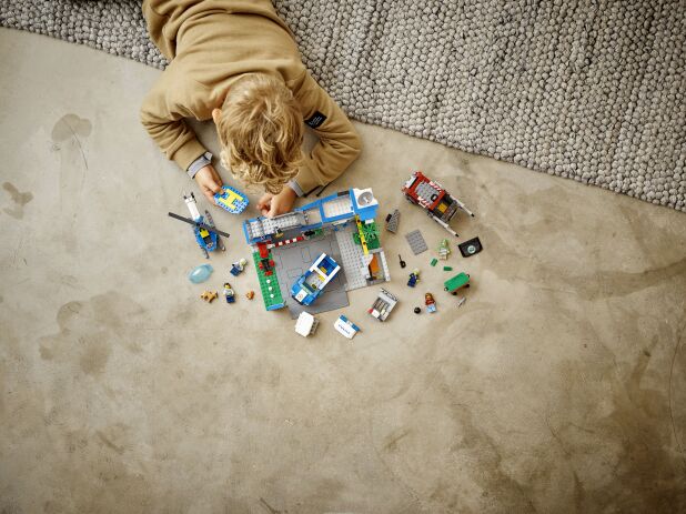 LEGO City Police Station (60316) (4)