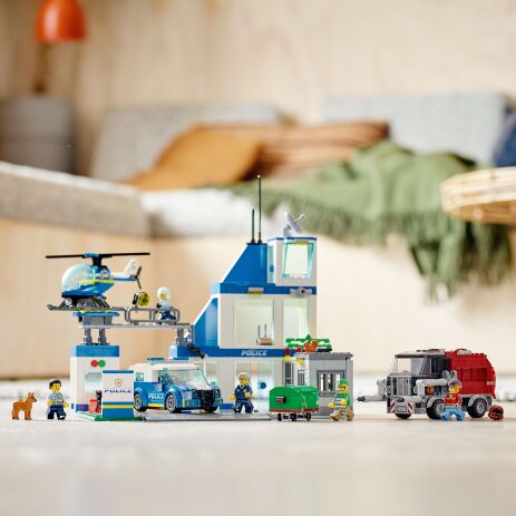 LEGO City Police Station (60316) (6)