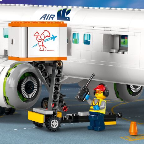 LEGO City Passenger Airplane (60367) (5)