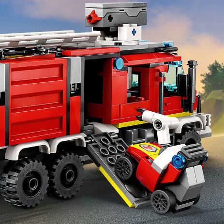 LEGO City Fire Command Truck (60374) (2)