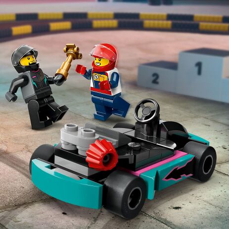 LEGO City Go-Karts & Race Drivers (60400) (4)