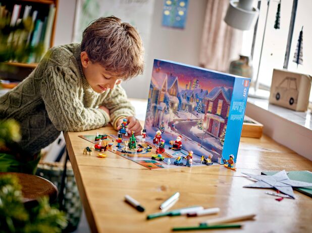 LEGO City Advent Calendar 2024 (60436) (8)
