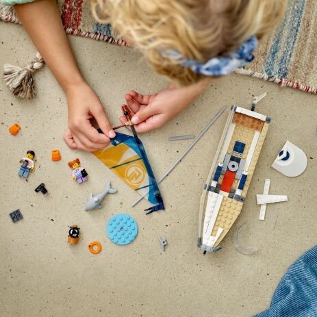 LEGO City Sailboat (60438) (4)