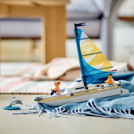 LEGO City Sailboat (60438) (6)