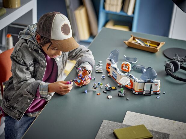 LEGO City Space Science Lab (60439) (5)