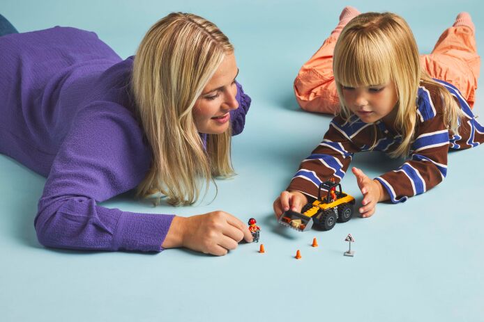 LEGO City Yellow Construction Wheel Loader (60450) (6)