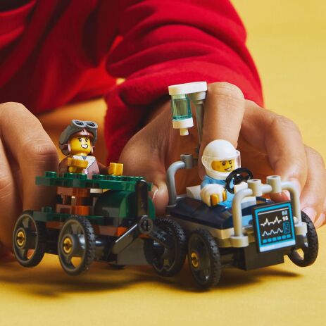 LEGO City Airplane vs. Hospital Bed Race Car Pack (60459) (4)