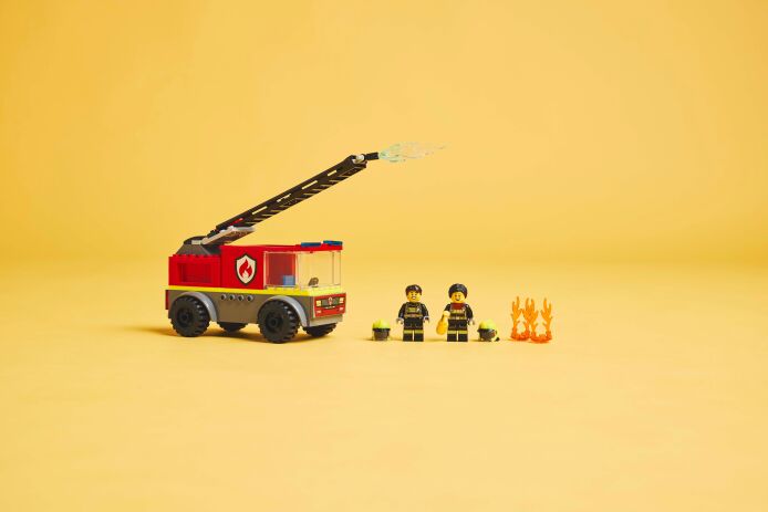 LEGO City Fire Ladder Truck (60463) (7)