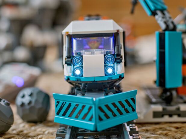 LEGO City Explorers' Arctic Polar Express Train (60470) (15)