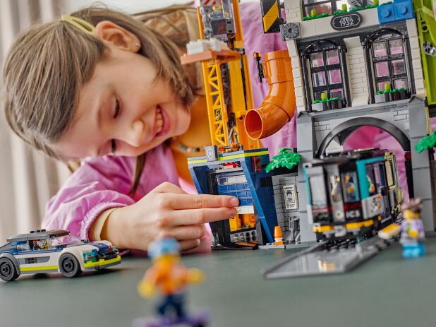 LEGO City The City Tower (60473) (13)