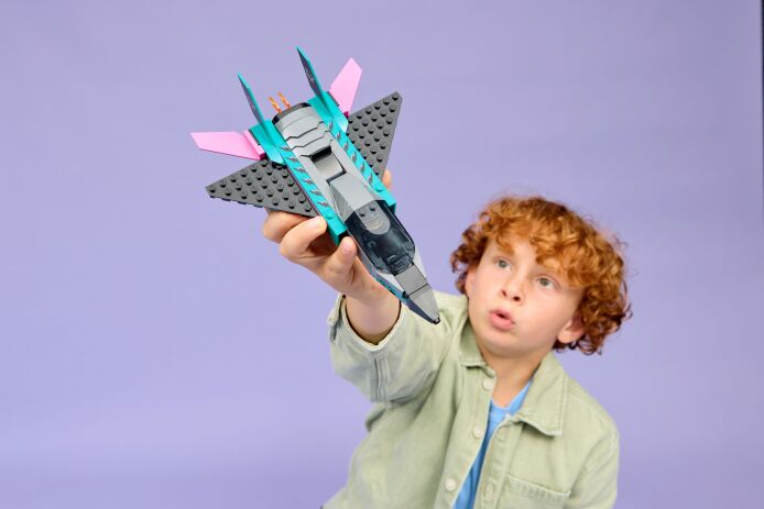 LEGO City Jet vs. Car (60489) (10)