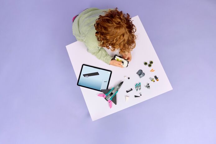 LEGO City Jet vs. Car (60489) (7)