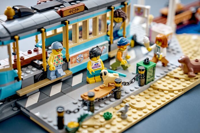 LEGO® City Classic Beach Streetcar (60506) (10)