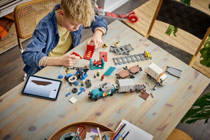 LEGO® City Harbor Freight Train With Crane & Truck (60509) (7)