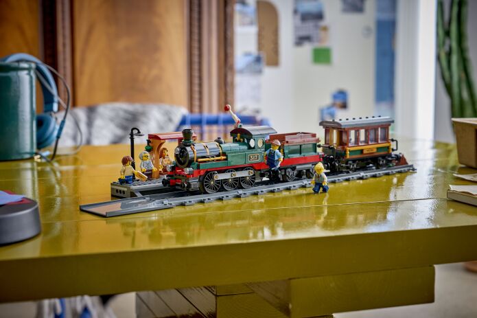 LEGO® City Vintage Steam Train (60511) (12)