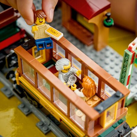 LEGO® City Vintage Steam Train (60511) (4)