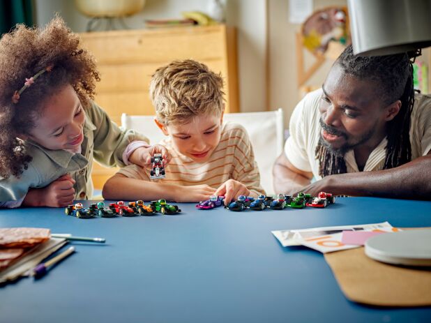 LEGO Minifigures F1 Collectible Race Cars (71049) (10)