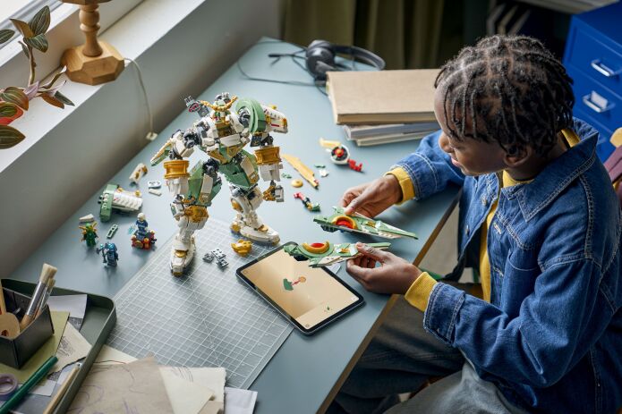 LEGO Ninjago Lloyd's Titan Mech 15th Anniversary (71860) (5)