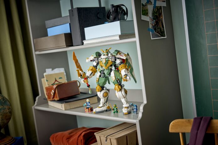 LEGO Ninjago Lloyd's Titan Mech 15th Anniversary (71860) (8)