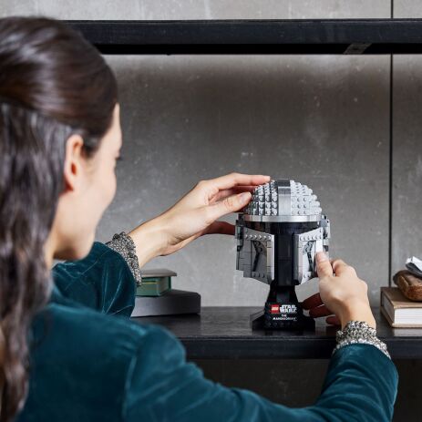 LEGO Star Wars The Mandalorian Helmet (75328) (4)