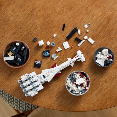 LEGO Star Wars Tantive IV (75376) (2)