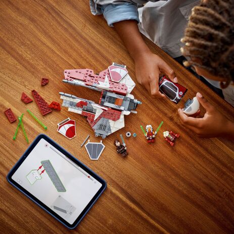 LEGO Star Wars Ahsokas's Jedi Interceptor (75401) (5)