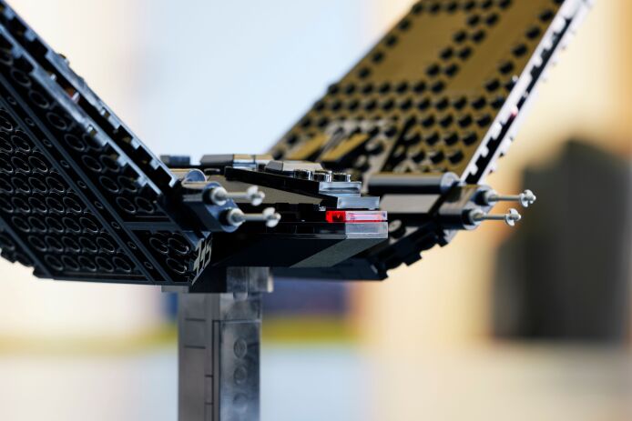 LEGO Star Wars Kaylo Ren's Command Shuttle (75406) (9)