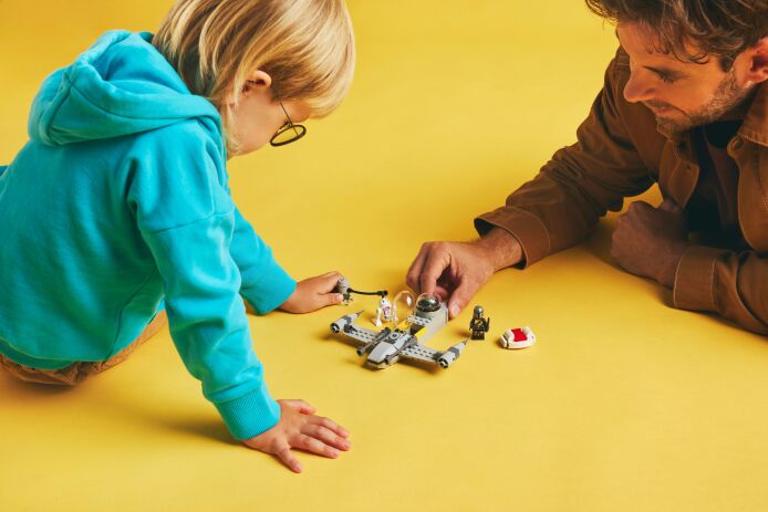 LEGO Star Wars Mando & Grocu's N-1 Starfighter (75410) (8)