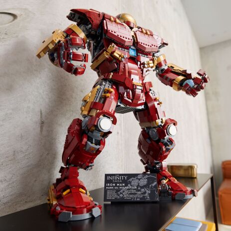 LEGO Super Heroes Hulkbuster (76210) (8)