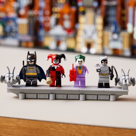 LEGO Super Heroes Batman The Animated Series: Gotham City (76271) (3)