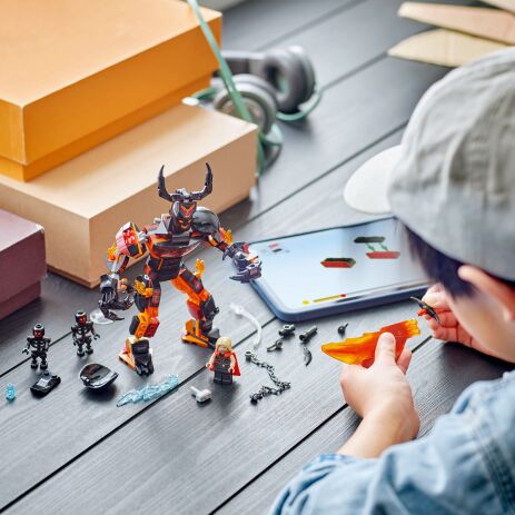 LEGO Super Heroes Thor VS. Surtur Construction Figure (76289) (5)