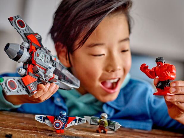 LEGO Super Heroes Captain America vs. Red Hulk Battle (76292) (7)