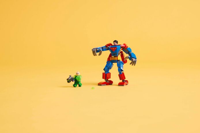 LEGO Super Heroes Superman Mech vs. Lex Luthor (76302) (9)