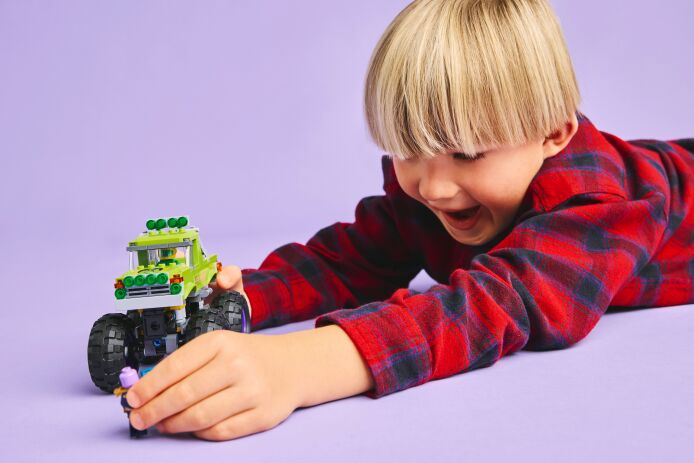 LEGO Super Heroes The Hulk Truck vs. Thanos (76312) (8)