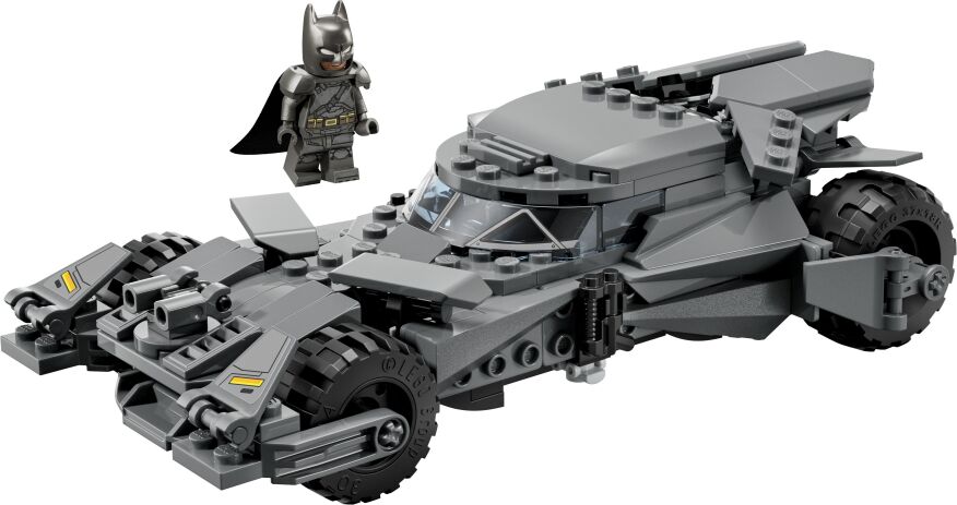 LEGO Super Heroes Batman vs. Superman Batmobile (76331) (1)